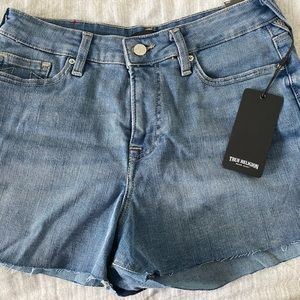 Tru Religion Jean Shorts. High waisted / Stretch material. Size 29 Maise Style